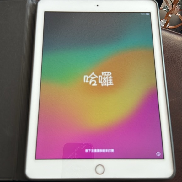 iPad sixth generation - Picture 3 of 4